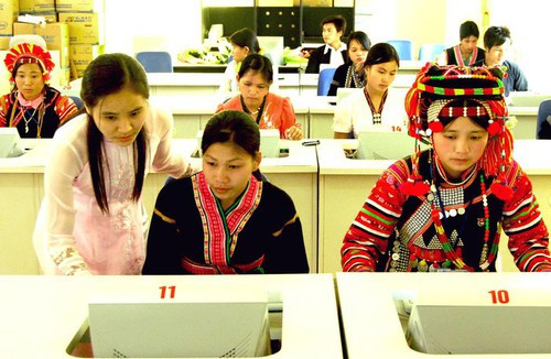 Hoàn thiện cơ chế, chính sách phát triển KTXH vùng dân tộc thiểu số và miền núi